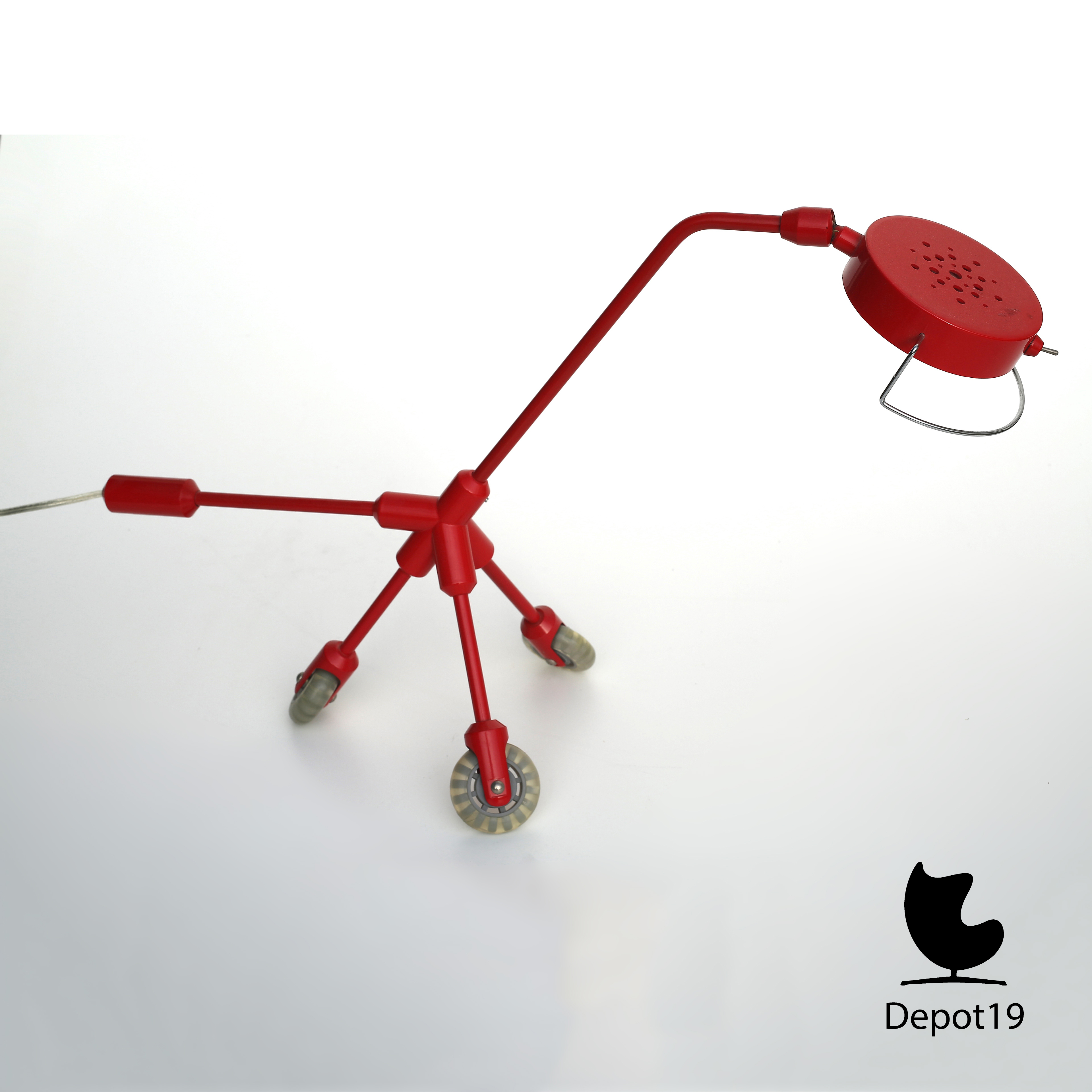 Onbekwaamheid regio Blootstellen KILA Rode hond lamp door Harry Allen Ikea | Depot 19