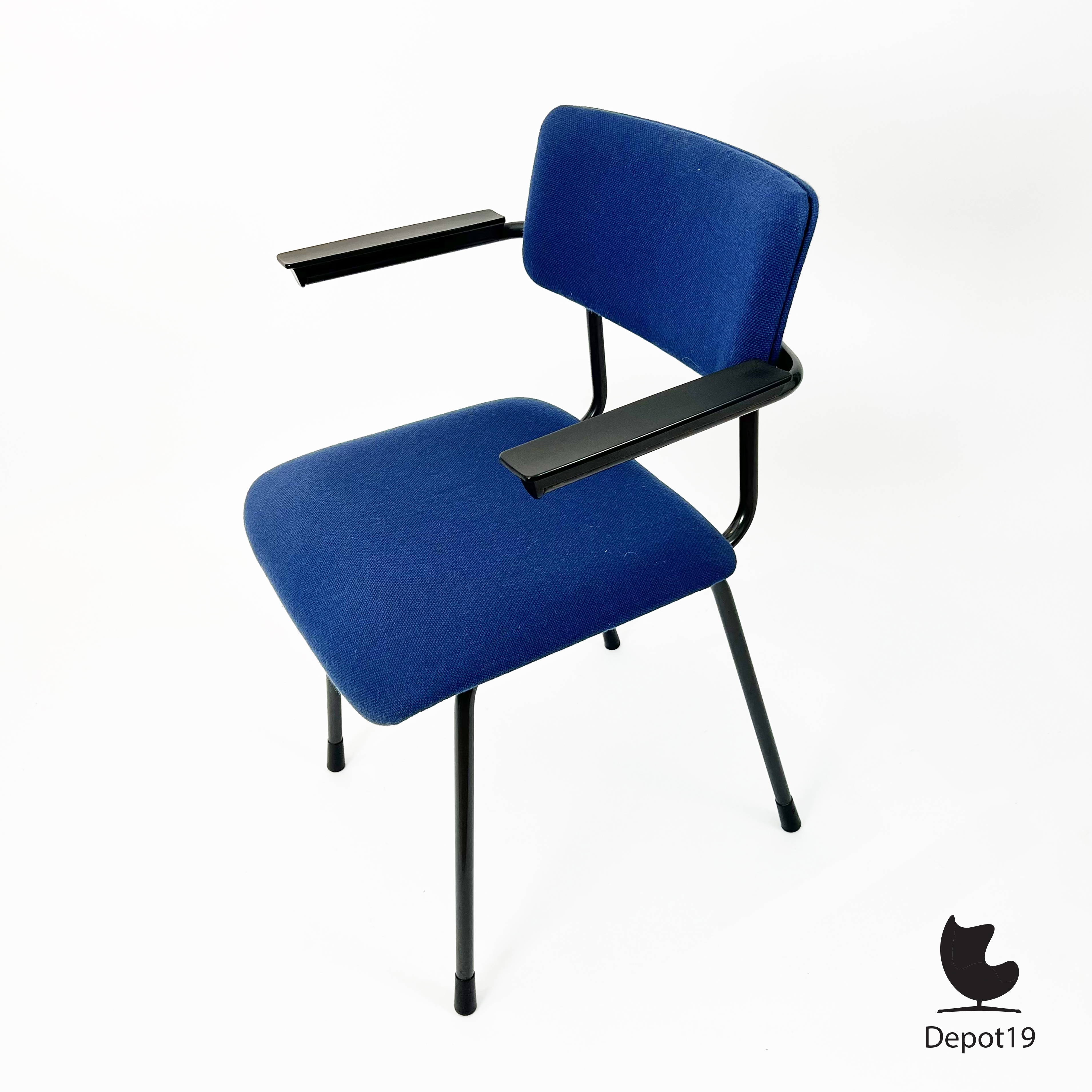 lastig Blanco Savant Gispen 1235 stoel ontwerp Andre Cordemeyer 1960s blauw | Depot 19