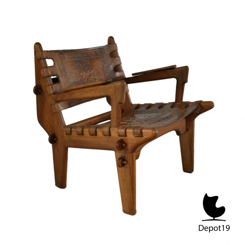 traditional_Peruvian_Easy_chair_E_Banisteria_and_T_Caivinagua_1950s_depot_19_6.jpg