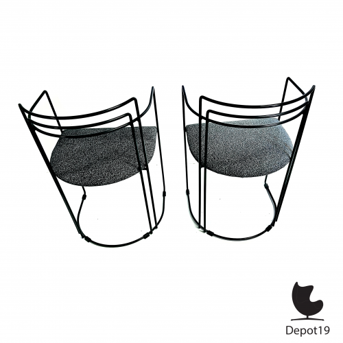 Arrben_Draadstoel_Italy_Pair_of_vintage_office_chairs_80s_leatherette_and_metal_Minimalist_Memphis_3.png