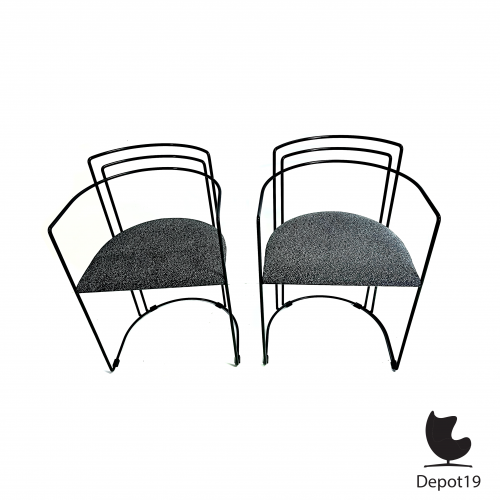 Arrben_Draadstoel_Italy_Pair_of_vintage_office_chairs_80s_leatherette_and_metal_Minimalist_Memphis_4.png