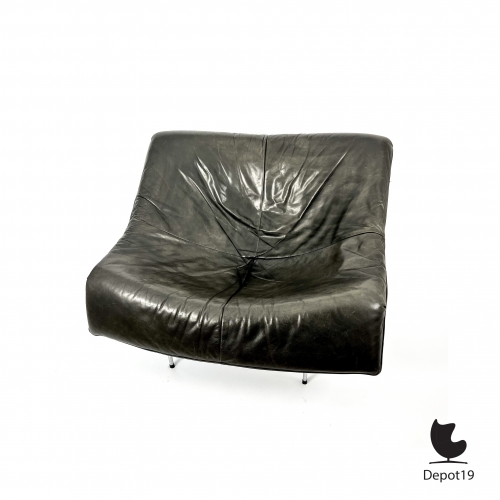 Gerard_van_den_berg_butterfly_lounge_chair__leather_cushion_chrome_metal_rod_frame_black_mesh_sling_1980s_depot19_Olst_vintage_design_classics_11.jpeg