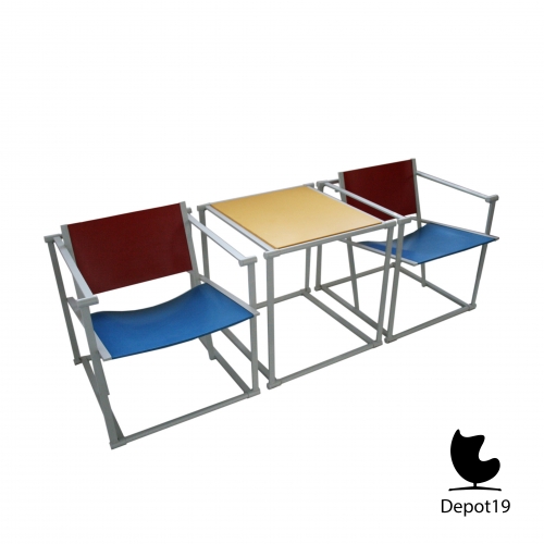 FM60_Chair_Pastoe_Radboud_van_Beekum_design_Rietveld_style_depot_19_Matching_table.jpg
