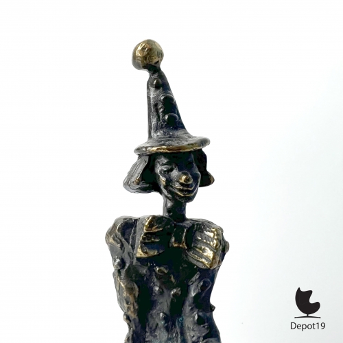 Corry_Ammerlaan_van_Niekerk_Sculpture_Figurine_Bronze_Funny_Clown_with_two_hats_art_depot19_vintage_design_classics_olst_6.jpg