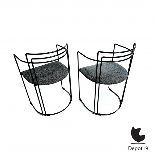 Arrben_Draadstoel_Italy_Pair_of_vintage_office_chairs_80s_leatherette_and_metal_Minimalist_Memphis_5.png