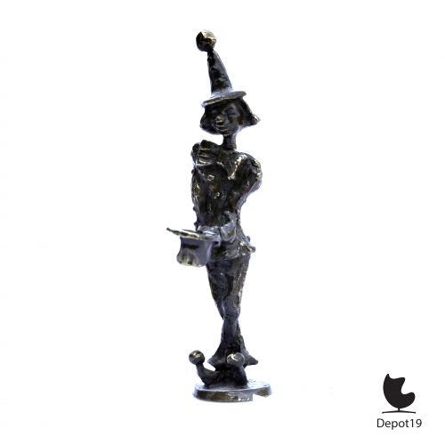 Corry_Ammerlaan_van_Niekerk_Sculpture_Figurine_Bronze_Funny_Clown_with_two_hats_3.jpeg