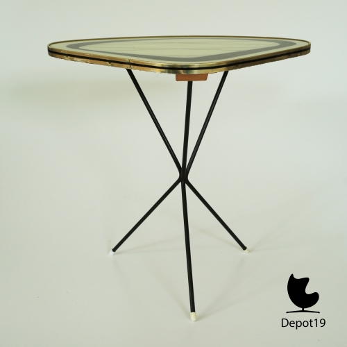 depot_19_Mid_Century_50s_Atomic_Small_Coffee_Table_Side_Table_Plant_Stand_Triangle_Shape_atomic_style_Modernist_Rietveld_era_glass_wire_3.jpg