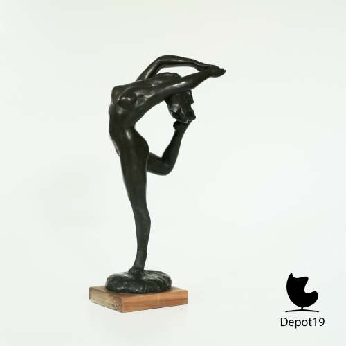 austin_sculpture_Mcleod_1963_Dancing_female_depot_19_9.jpg