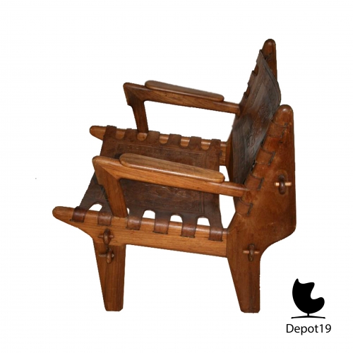 traditional_Peruvian_Easy_chair_E_Banisteria_and_T_Caivinagua_1950s_depot_19_5.jpg