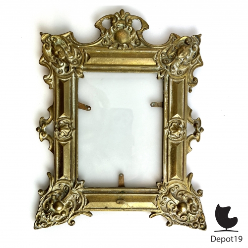 antique_ca_1880_brass_photo_frame_in_french_baroque_style_1.jpeg