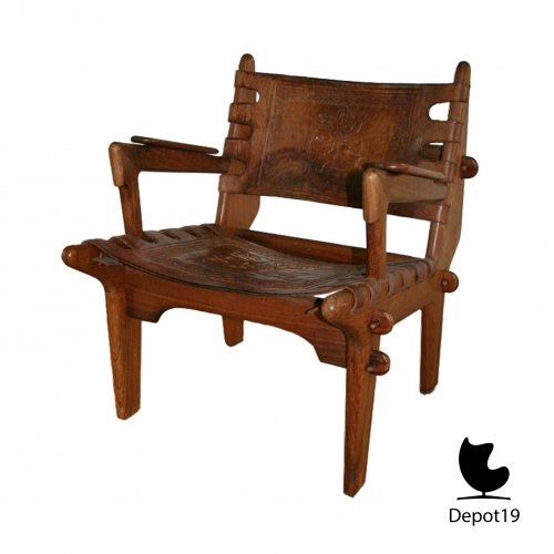 traditional_Peruvian_Easy_chair_E_Banisteria_and_T_Caivinagua_1950s_depot_19_7.jpg