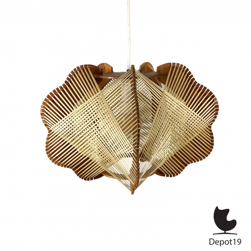 Paul_Secon_style_Vintage_Wood_and_string_pendant_lamp_6.jpg