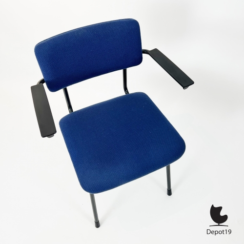 Gispen_1235_chair_with_arms_designed_by_Andre_Cordemeijer_1960s_Depot19_Olst_vintage_design_classics_3.jpg