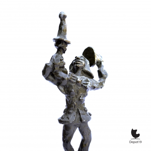 Corry_Ammerlaan_van_Niekerk_Sculpture_Figurine_Bronze_Funny_Clown_with_child_on_arm_3.jpeg