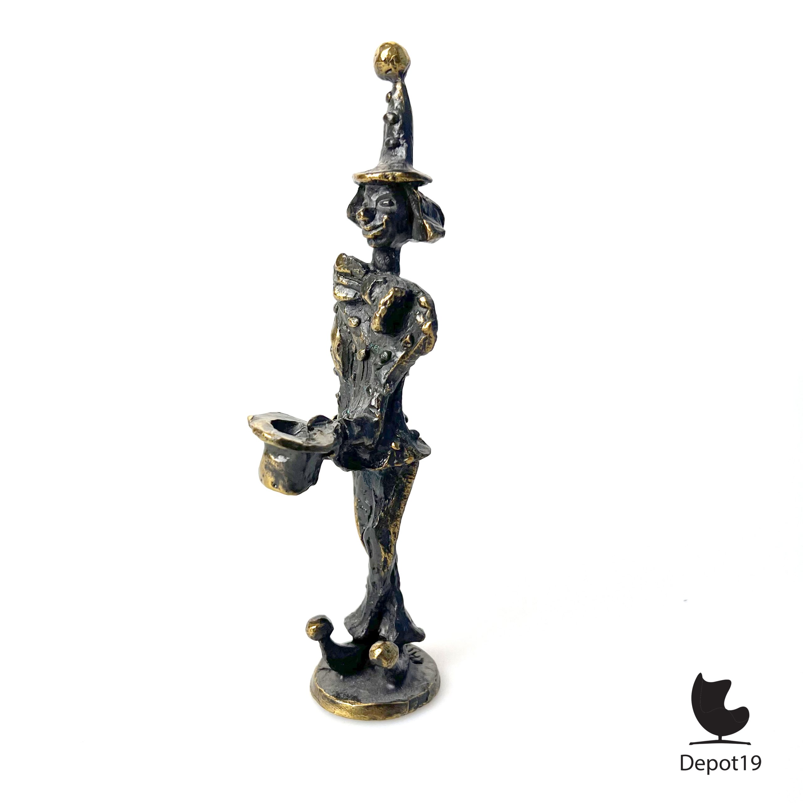 Beeld brons Corry Ammerlaan Artihove clown met twee hoeden 1990s