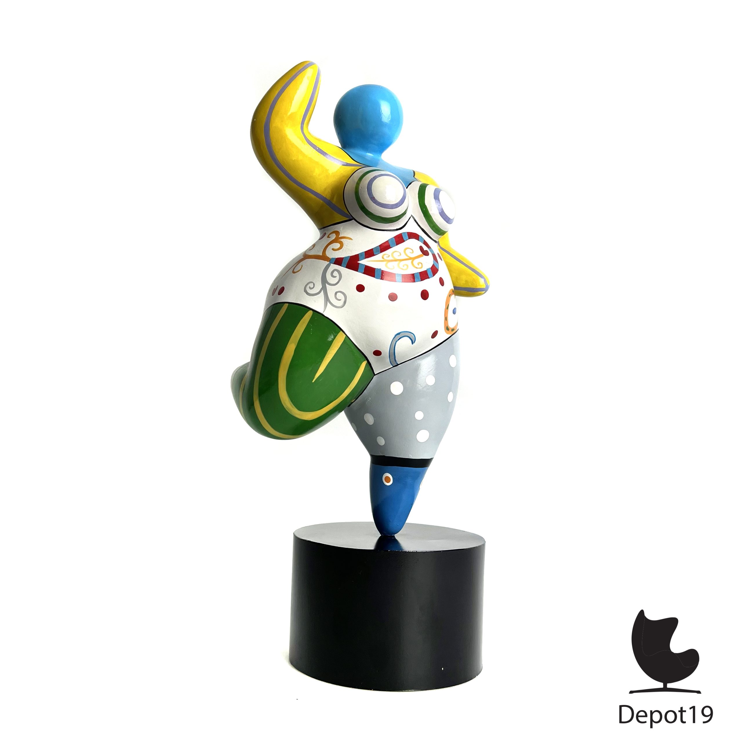 Sculptuur Mia Coppola Molly Dolly XL kunsthars 1977