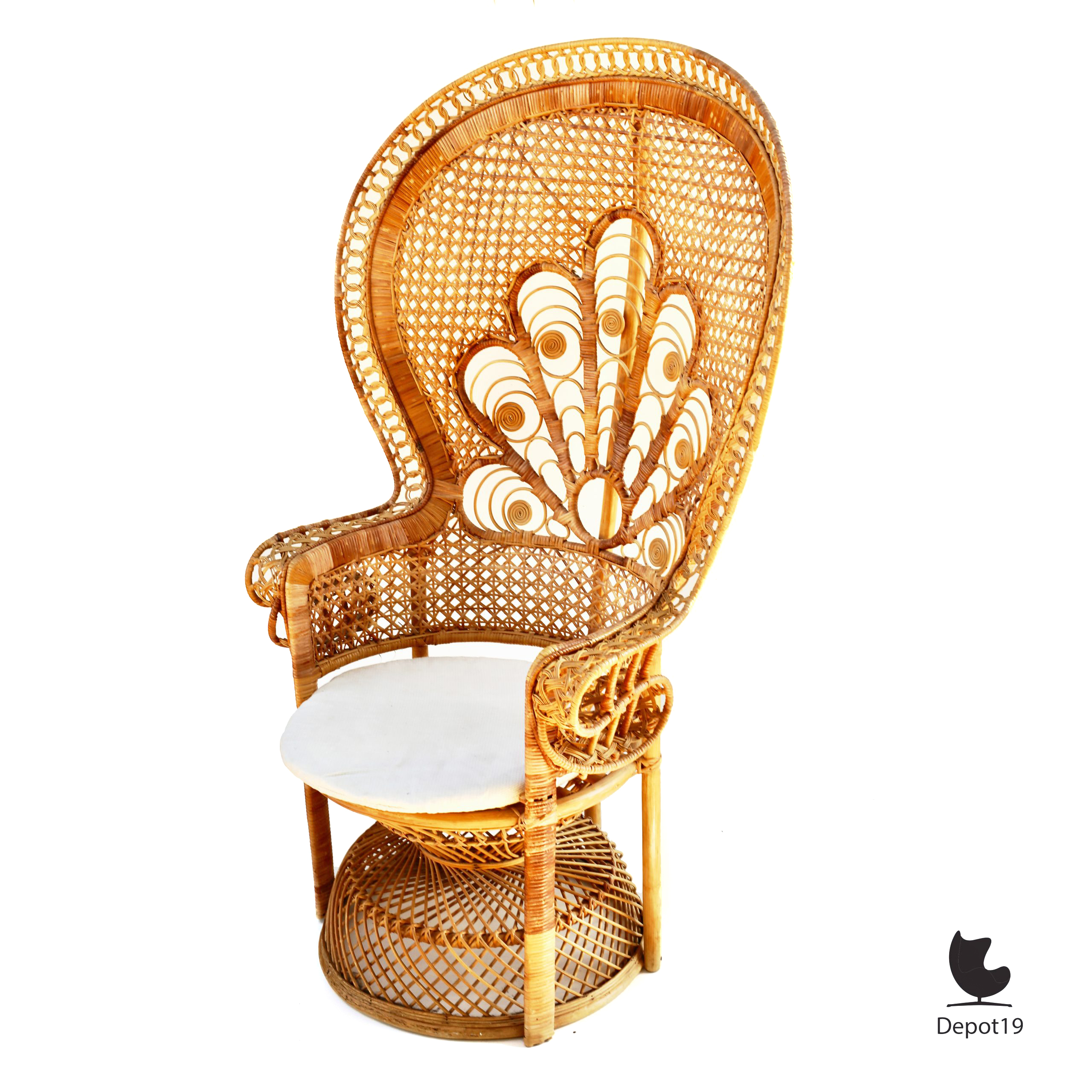 Rotan_Pauw_stoel__Pauwenstoel__Peacock_chair_1970s_vintage_depot19__behemian_boho_chic_style_2b