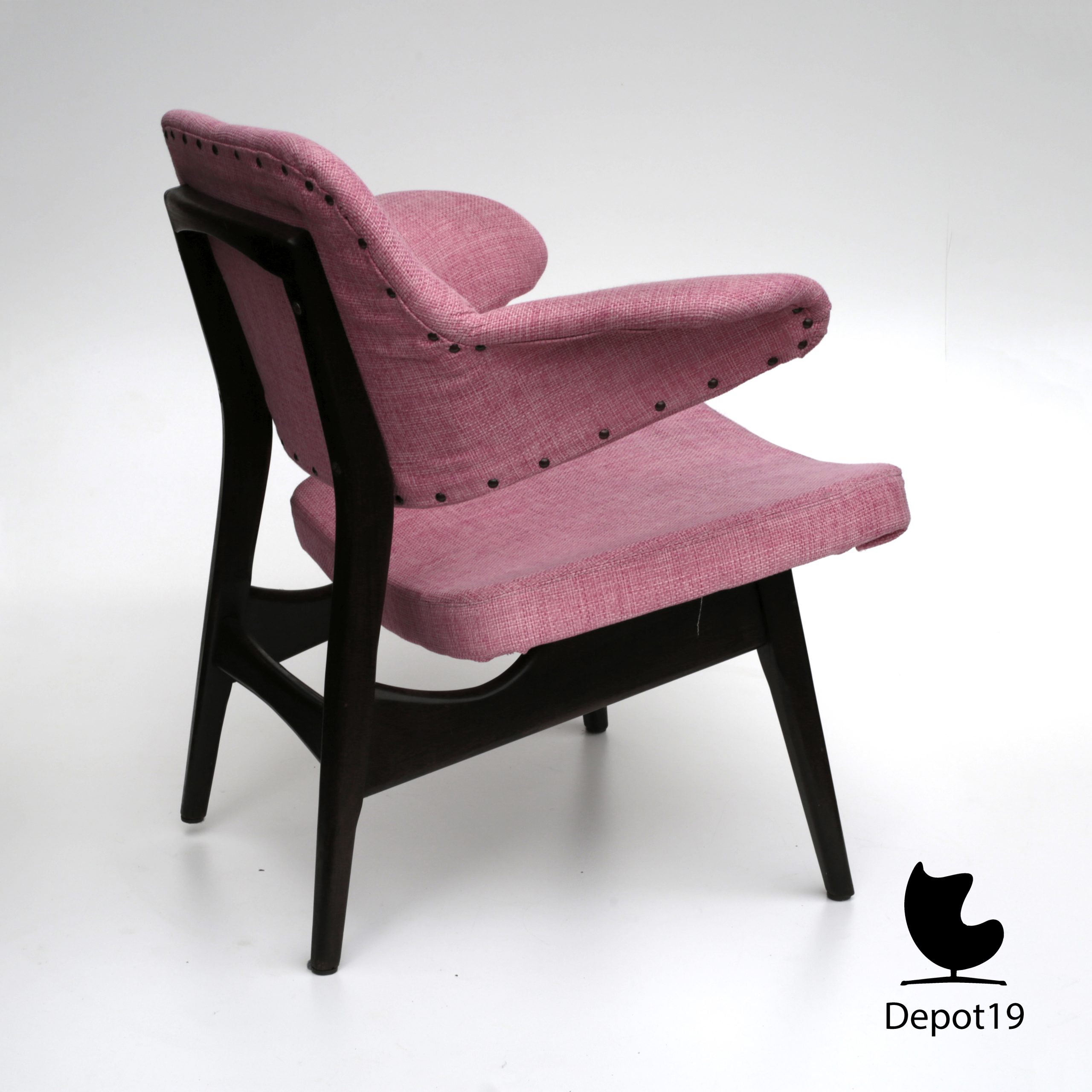 Louis van Teeffelen Roze Webe fauteuils