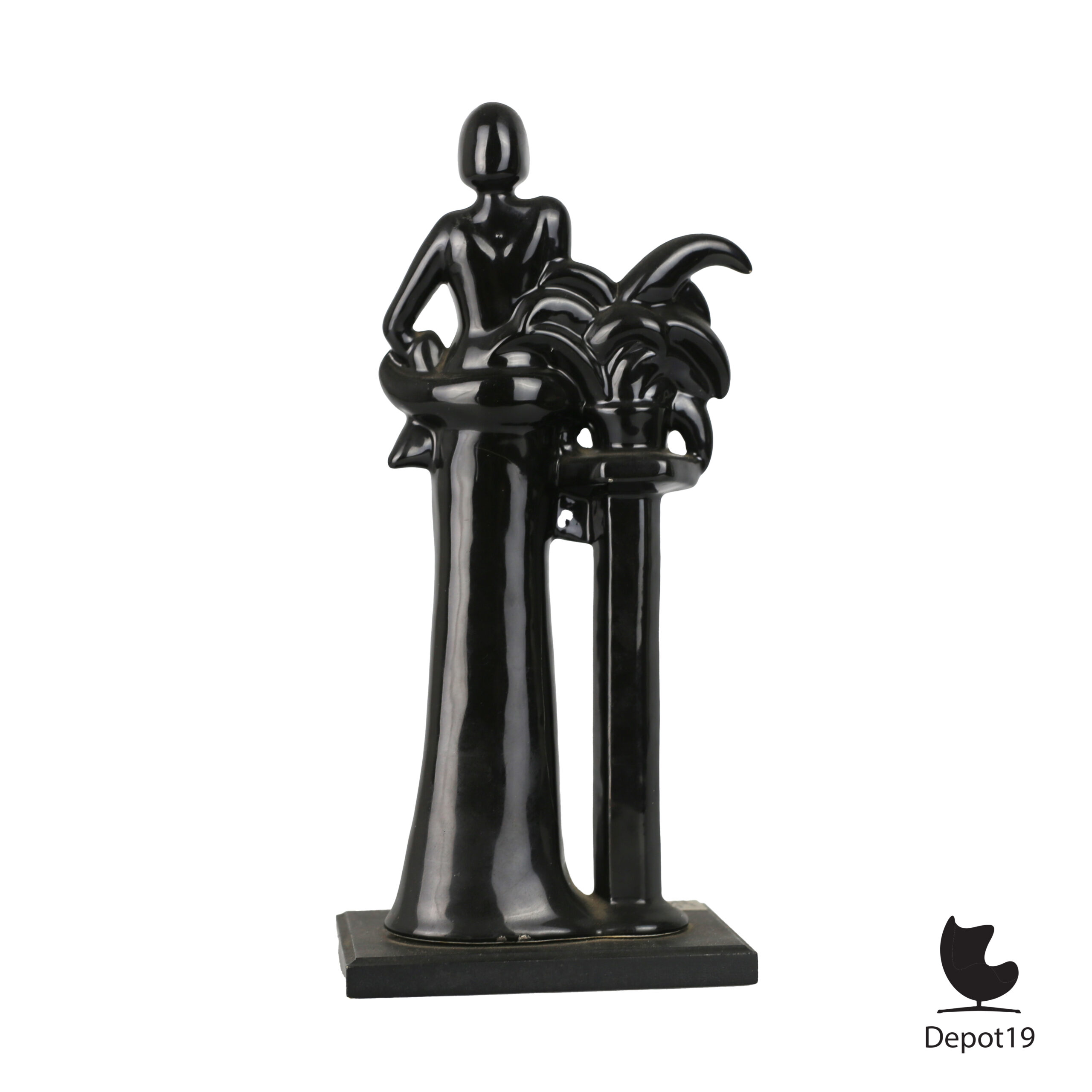 Bengt Nilsson Art Deco sculptuur JIE Keramik Sweden Ligna Nova achter