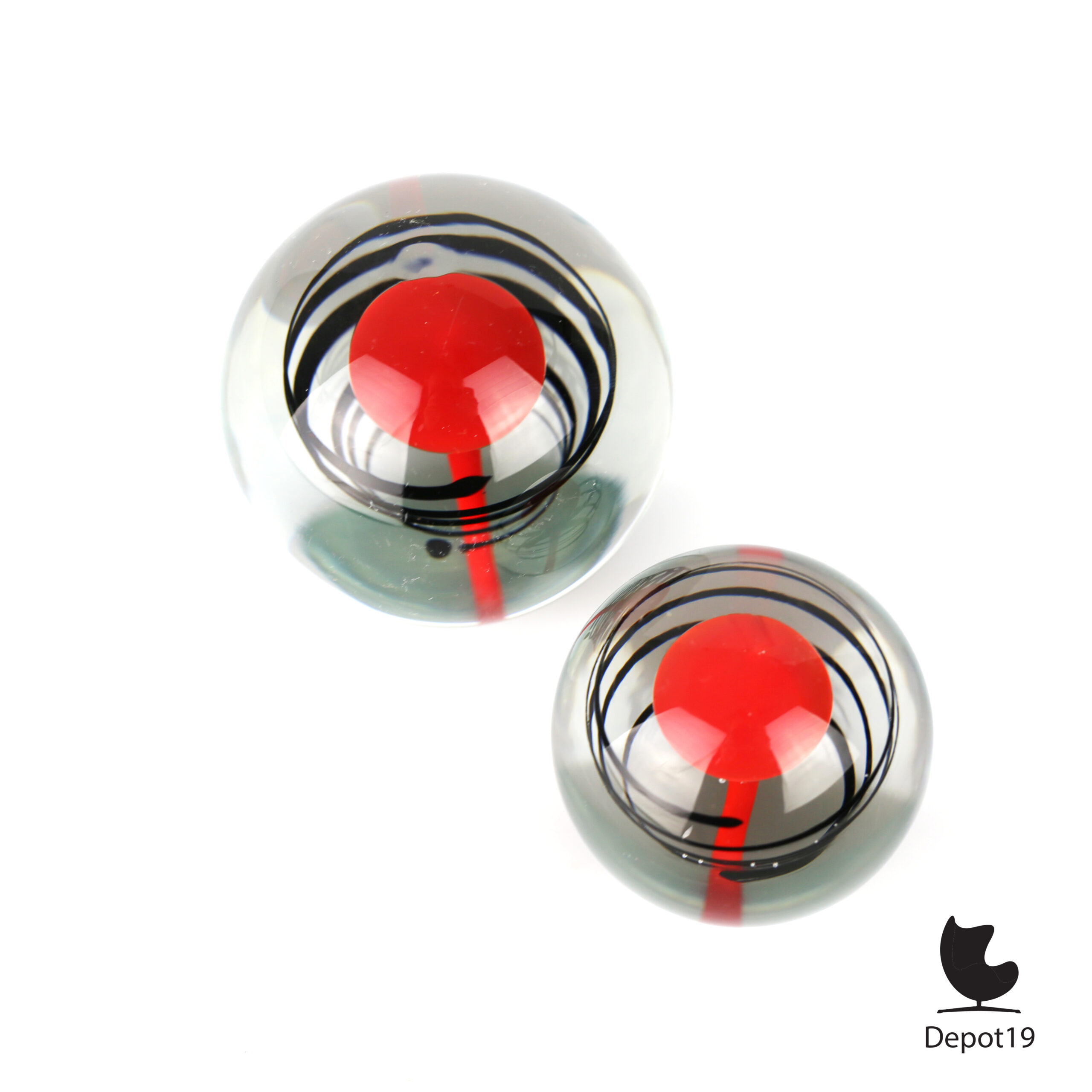 Jaroslav Svoboda Karlov paperweights glas set Tsjechie 1