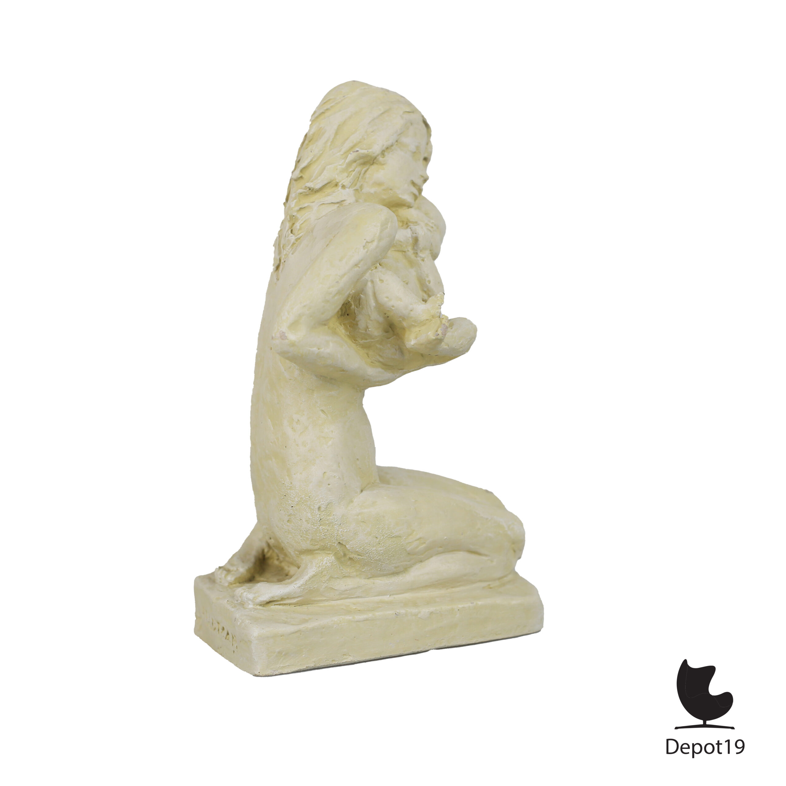 Jeanine Veldman Moeder Kind beeld gegoten gips 1978 3