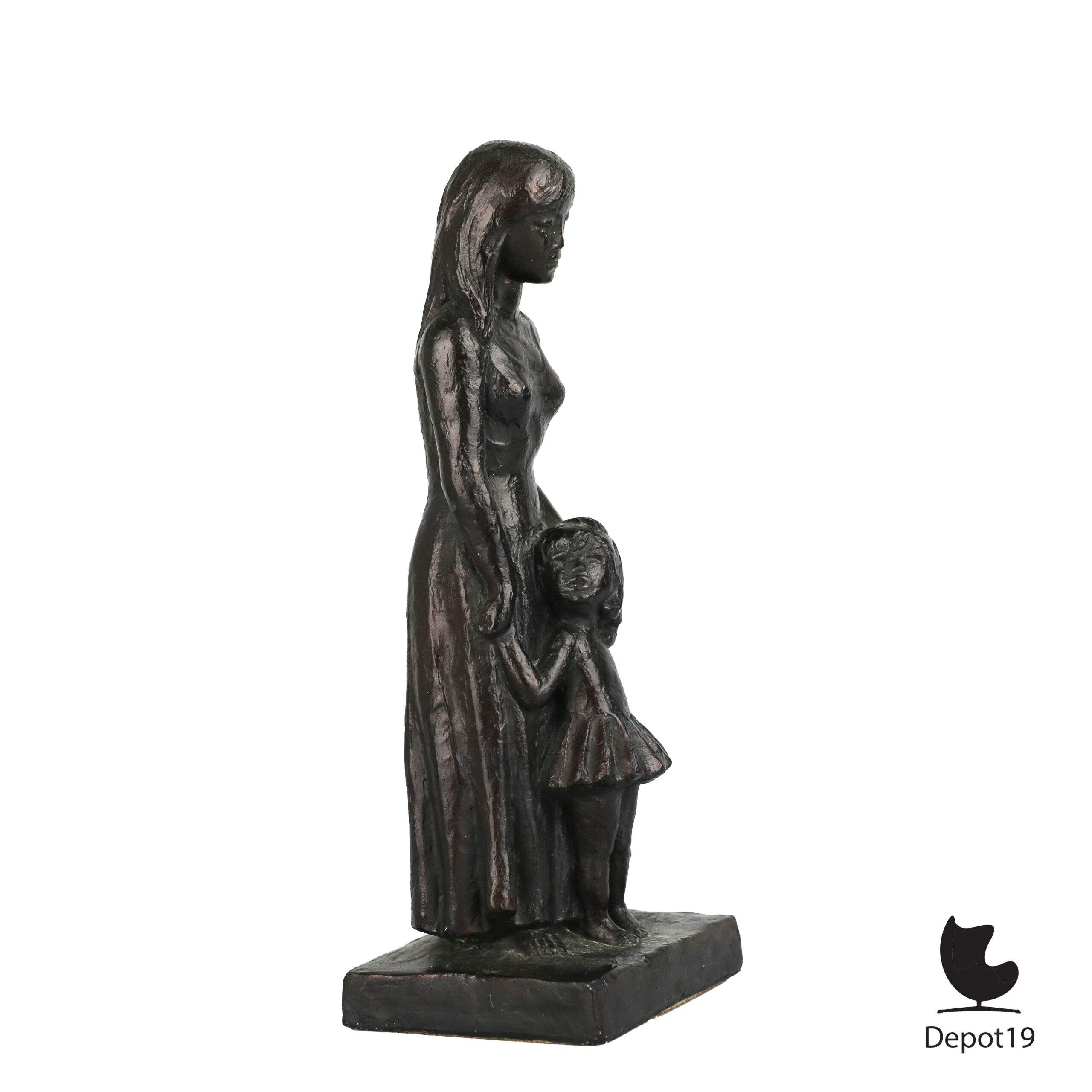 Leonardo Art Moeder kind gesigneerd bronsafwerking gips 1967 side