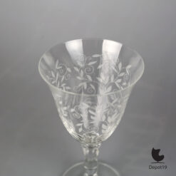 Rogaska Venetiaans gegraveerd kristalglas met bladmotief ca 1980s 2