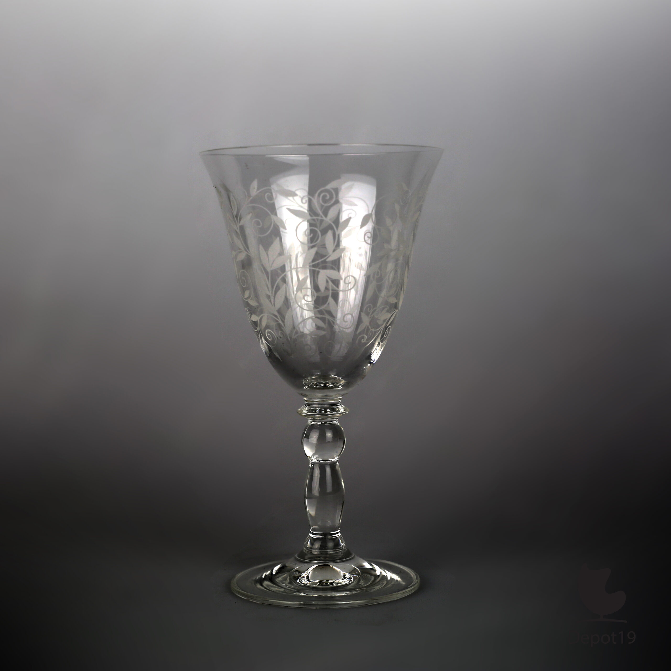 Rogaska Venetiaans gegraveerd kristalglas met bladmotief ca 1980s 5