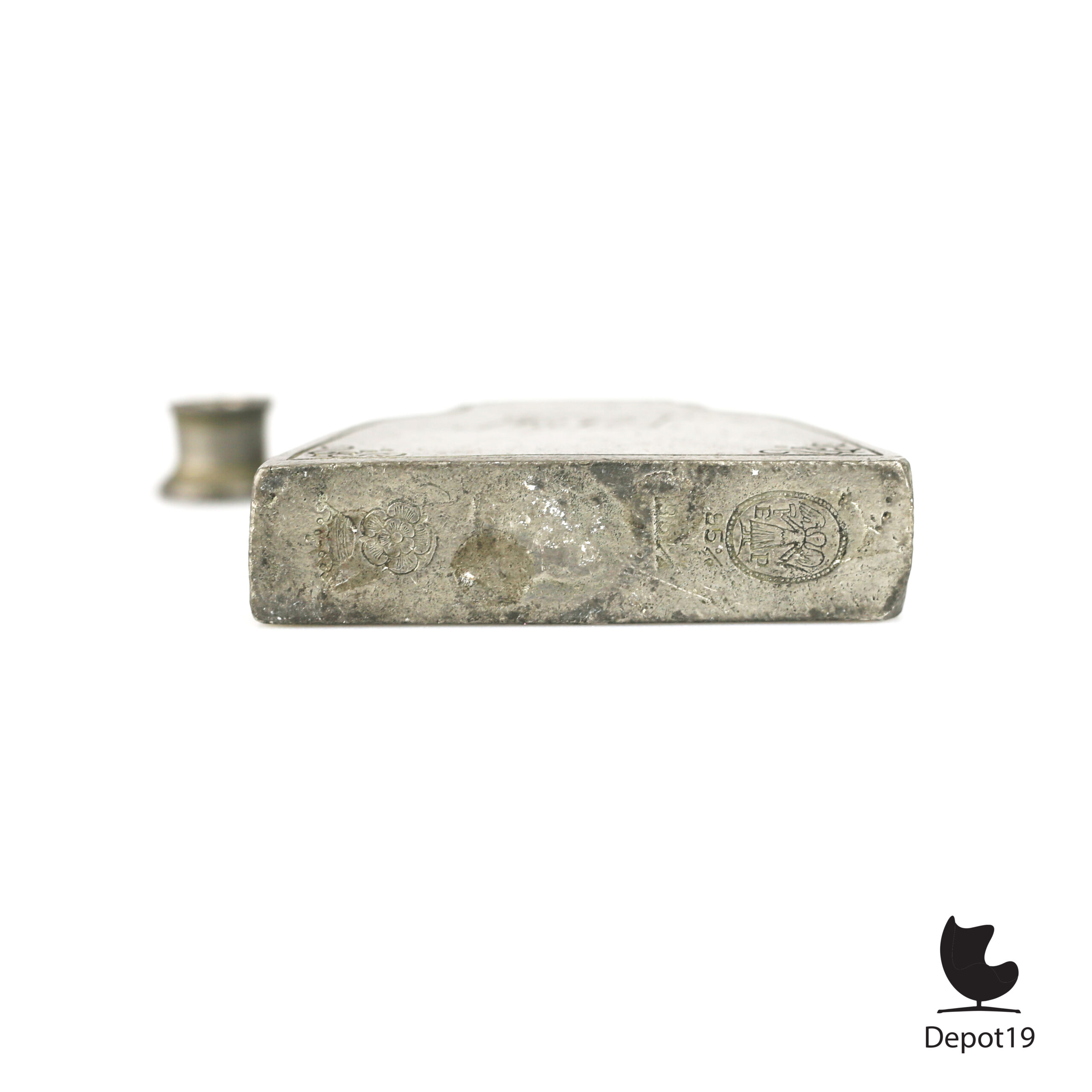 Rouppe van der Voort tinnen flesje uit 1812 Merkteken