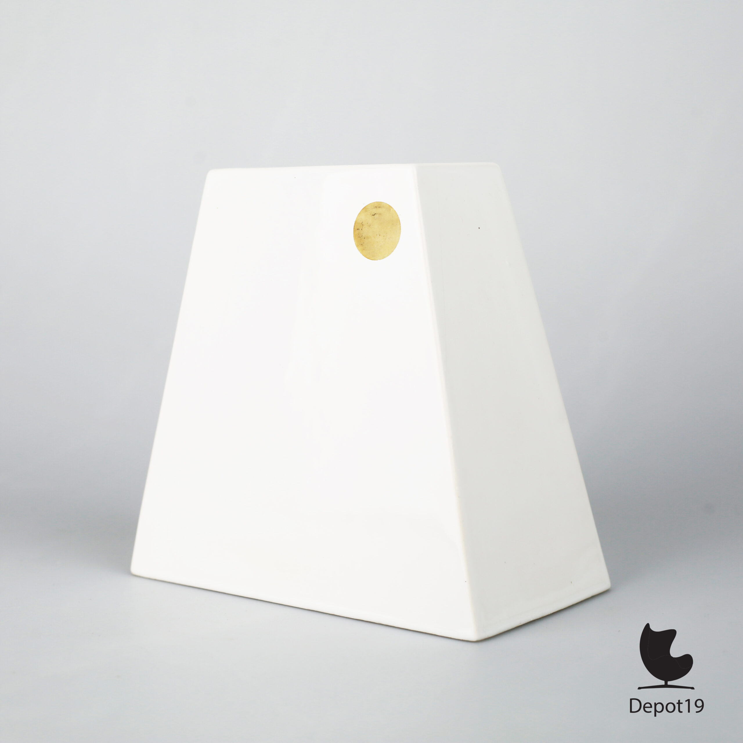 Velsen Studio Keramiek vaas wit Nederland 1980 Post Modern design sticker