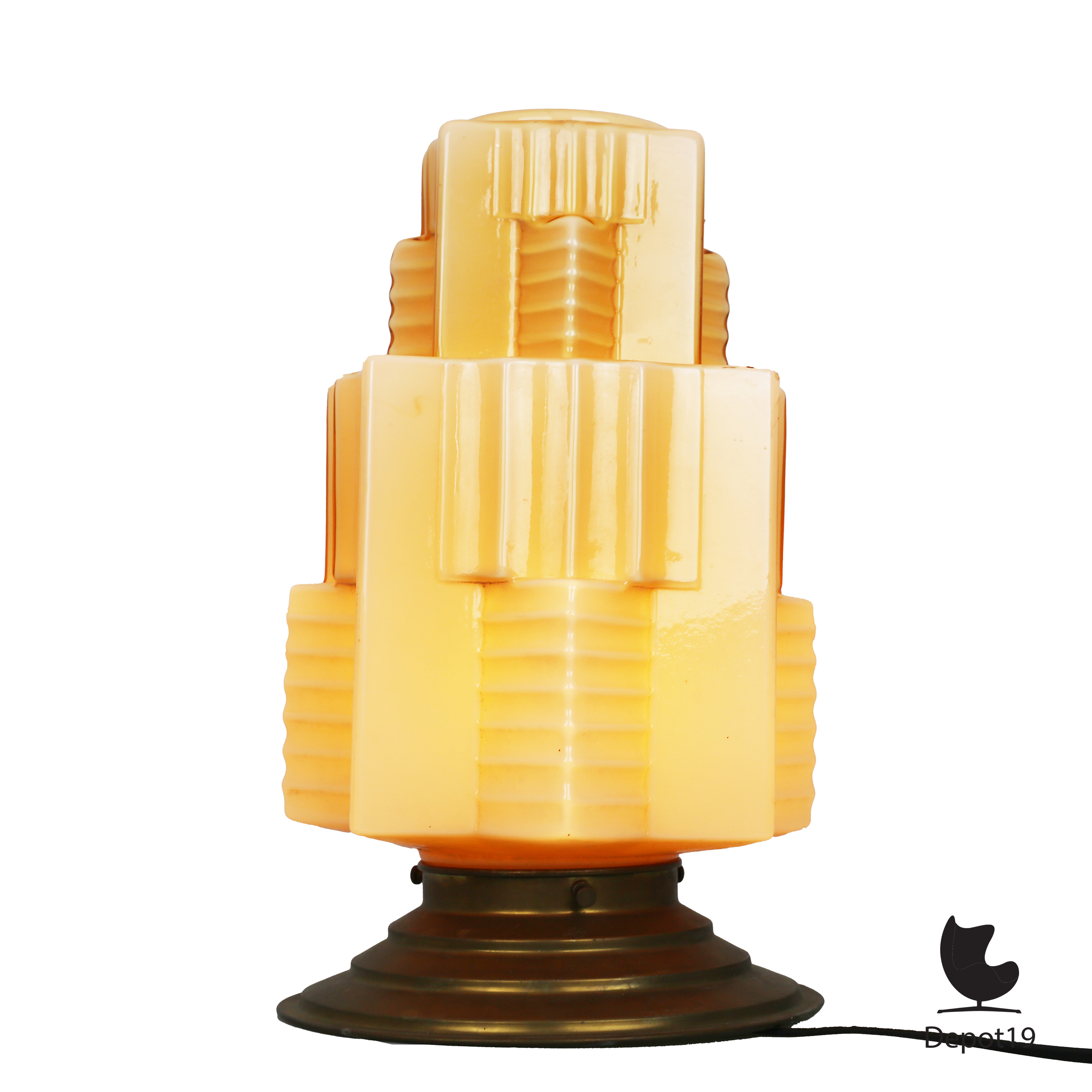 Britse Art Deco skyscraperkap tafellamp amberkleurig persglas ca 1930 4