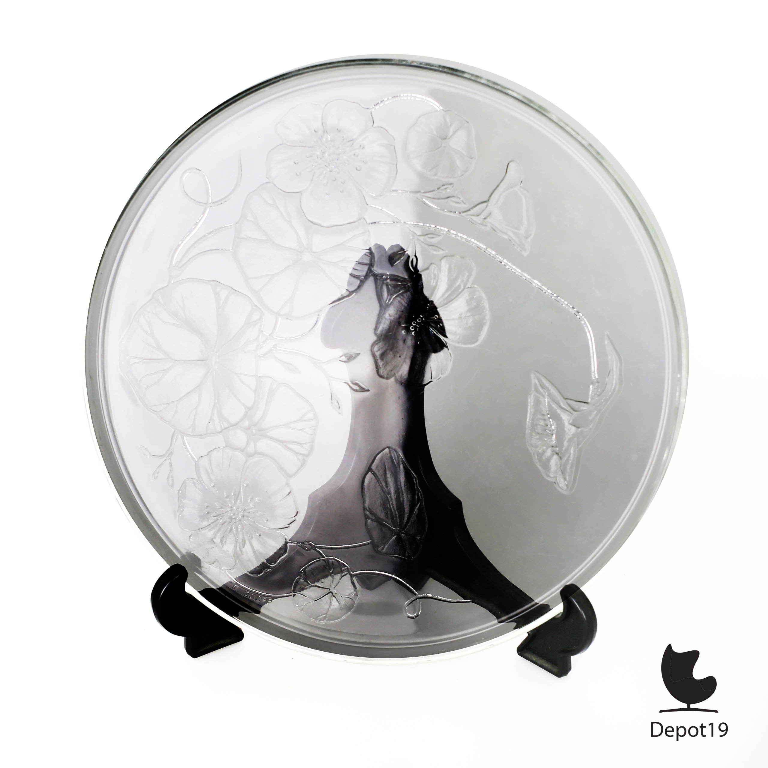 Luminarc Capucine schaal in René Lalique-stijl 1980s 4